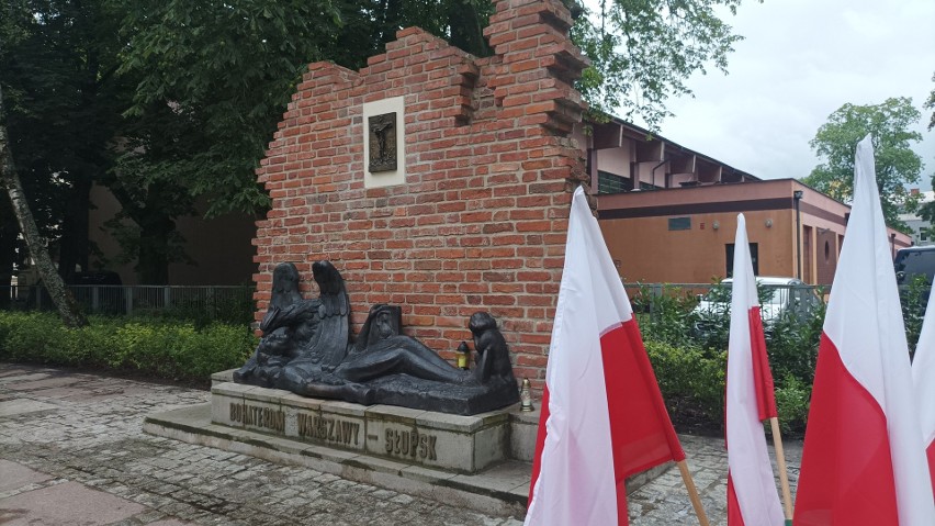 Odrestaurowany pomnik Powstańców Warszawskich w Słupsku