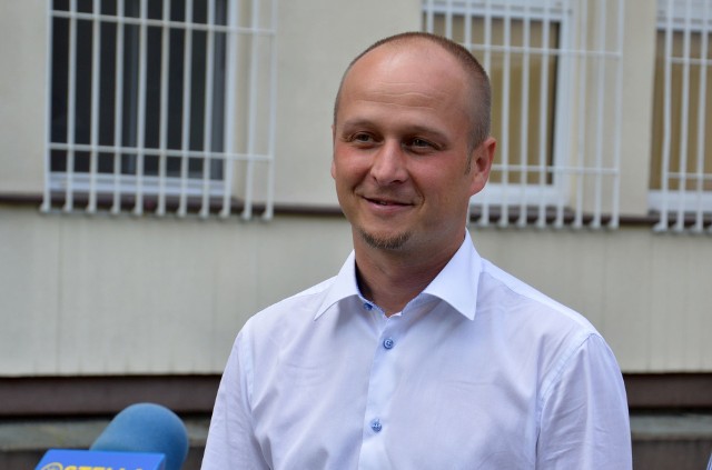 Nowy dyrektor szpitala Grzegorz Czajka mieszka w Stalowej Woli na osiedlu Hutnik, do tej pory pracował w banku BGK