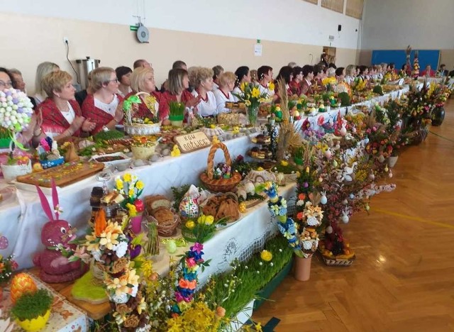 Blisko 300 osób uczestniczyło w VII edycji Gminnego Śniadania Wielkanocnego, jakie w Niedzielę Palmową zorganizowano  w Klimontowie.