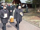 Mieszkańcy Starachowic i regionu pożegnali Janusza Wróblewskiego, wieloletniego prezes Klubu Sportowego „Świt” [DUŻO ZDJĘĆ]