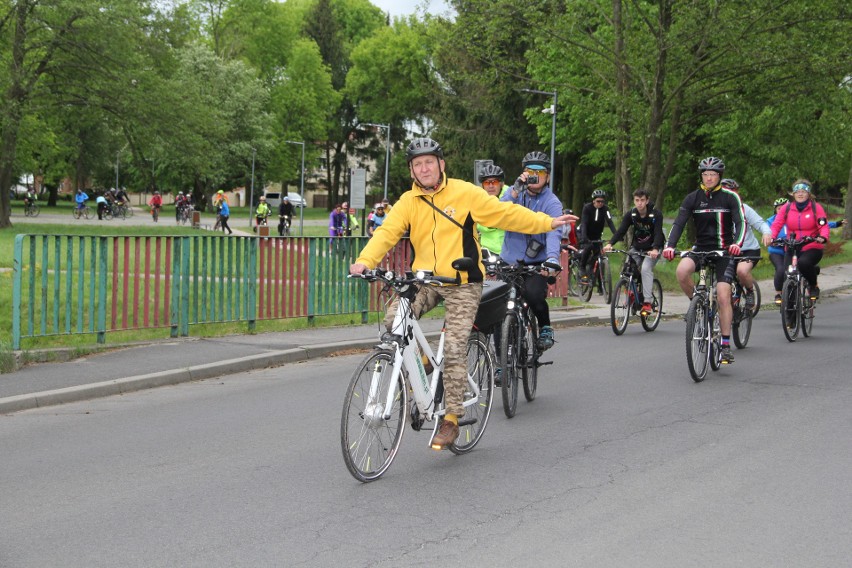 Na rowerach zwiedzali malownicze zakątki powiatu brzezińskiego