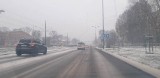 Zima w Łodzi. Śnieg znów zaskoczył drogowców. Jak wyglądają łódzkie ulice? Czy można bezpiecznie przejechać?