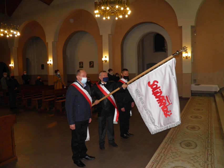 W Starachowicach skromne obchody 36. rocznicy śmierci księdza Jerzego Popiełuszki [ZDJĘCIA]