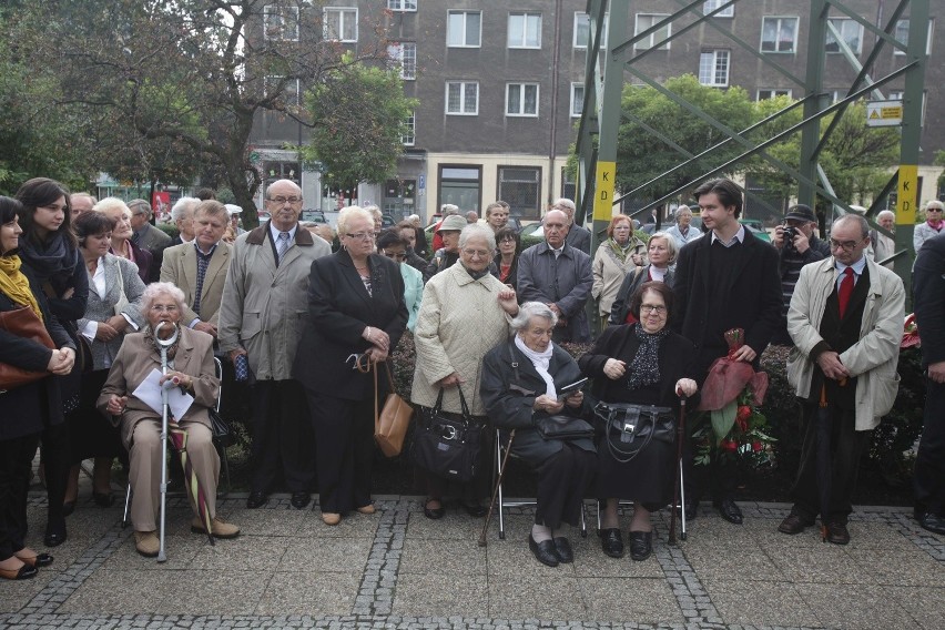 W Katowicach odsłonięto popiersie Henryka Mikołaja Góreckiego [ZDJĘCIA]