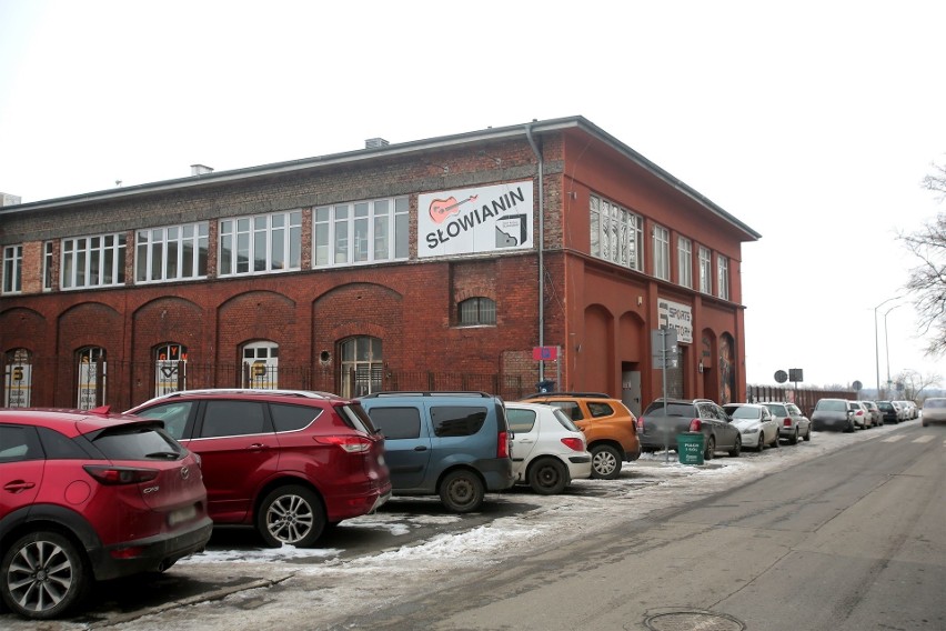 Pięć firm chce przebudować Dom Kultury "Słowianin" w Szczecinie