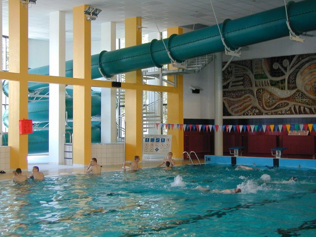 Jeśli władze miasta nie znajdą peiniędzy na bezpłatne lekcje dla pierwszaków, dzieci nie będą uczyły się pływać w ramach zajęć szkolnych.