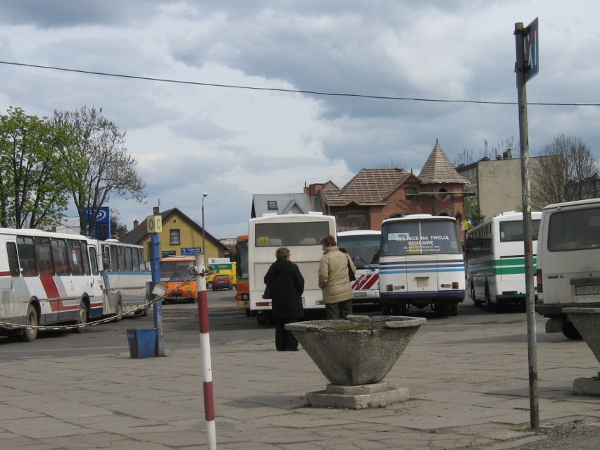 Dworzec autobusowy w Proszowicach w 2008 roku