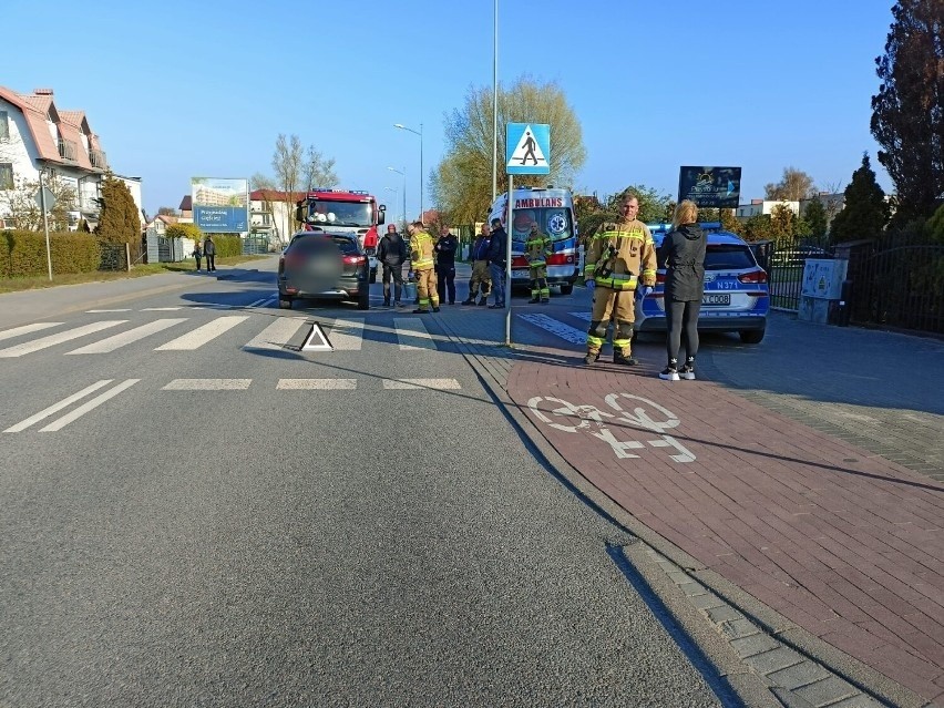 Potrącenie 20-latki na przejściu dla pieszych w Jastarni 6.05.2022 r. Wyglądało to groźnie, ale kobieta na szczęście wróciła już do domu