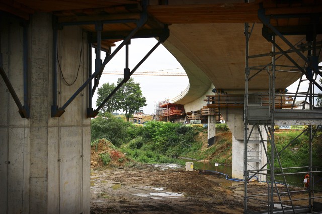 Budowa mostu nad Bystrzycą w ramach obwodnicy Leśnicy