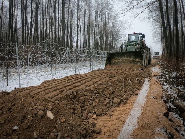 Do utwardzenie dróg przy granicznym płocie