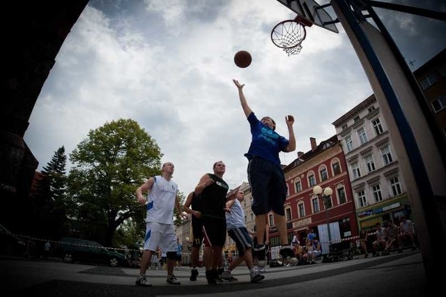 W tym roku pod koszem będą rywalizować również drużyny mieszane: z udziałem koszykarek i koszykarzy.