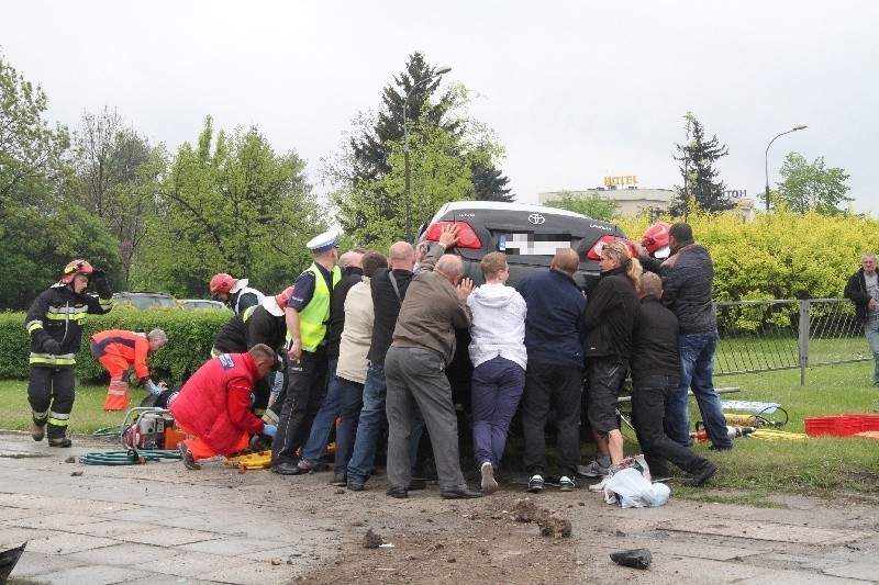 Śmiertelny wypadek na skrzyżowaniu w Kielcach