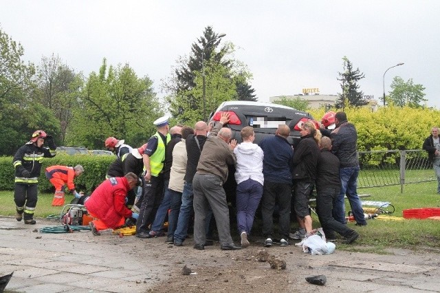 Śmiertelny wypadek na skrzyżowaniu w Kielcach 