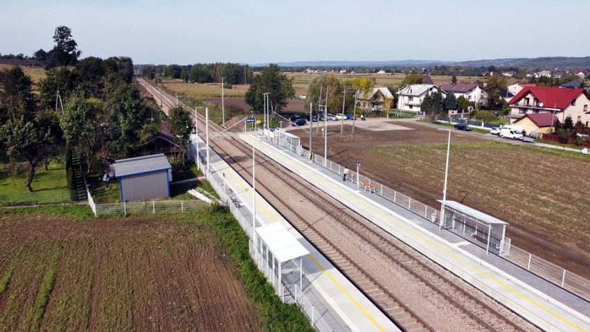 Przebudowany przystanek w Półwsi w ramach modernizacji linii...