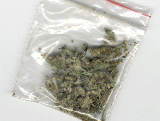 Nastolatek miał przy sobie 4 gramy marihuany