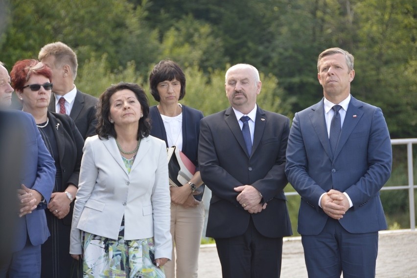 Premier Beata Szydło na otwarciu zbiornika Świnnej Porębie
