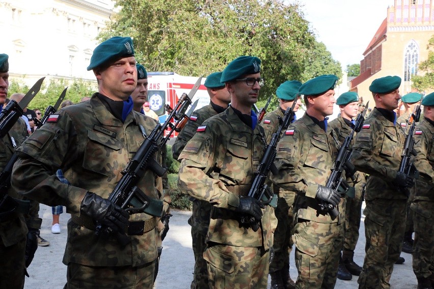 Oficjalne wrocławskie obchody odbywają się jeszcze z...