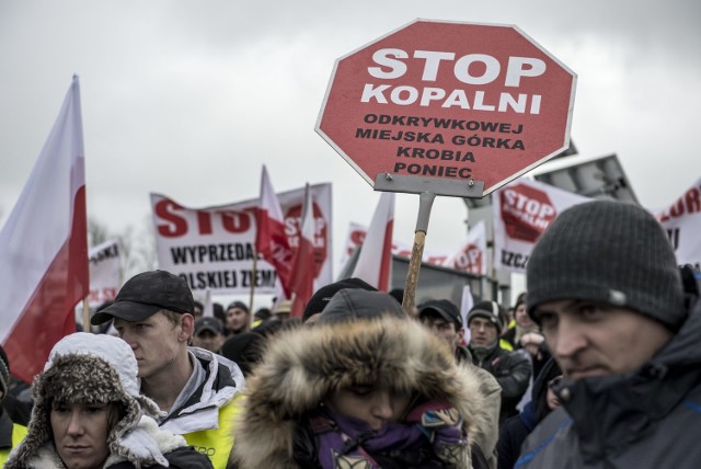 Poniedziałkowe spotkanie u marszałka województwa wielkopolskiego było pierwszym, które odbyło się w spokojnej atmosferze. W styczniu tysiące rolników protestowało przeciw kopalni