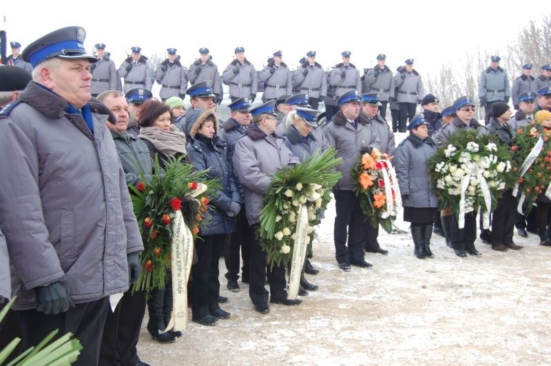 Policjanci pożegnali kolegów, którzy zginęli tragicznie pod Szubinem [zdjęcia]