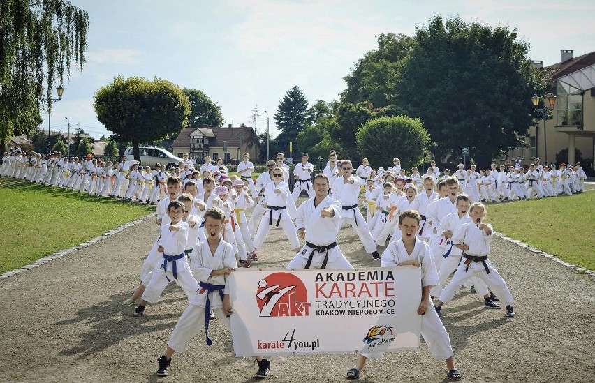Mnóstwo atrakcji w 13. Letniej Akademii Karate Tradycyjnego w Niepołomicach