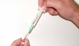 Dorośli mogą się szczepić tą samą skojarzoną szczepionką, co dzieci