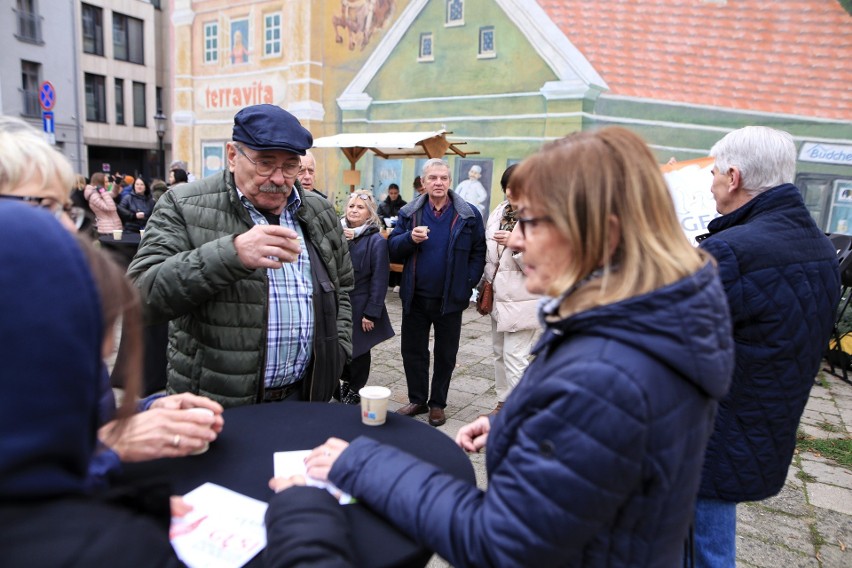 11 listopada na placu przy Muralu na Śródce odbyła się...