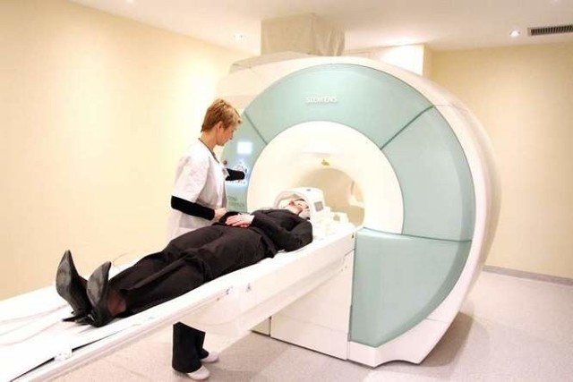 W Słupsku nie rejestruje się chorych ze skierowaniami na rezonans magnetyczny, bo wyczerpane są limity.