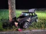 Tragiczny wypadek na trasie Lipowy Dwór – Czyprki. Opel wpadł w poślizg i uderzył w drzewo
