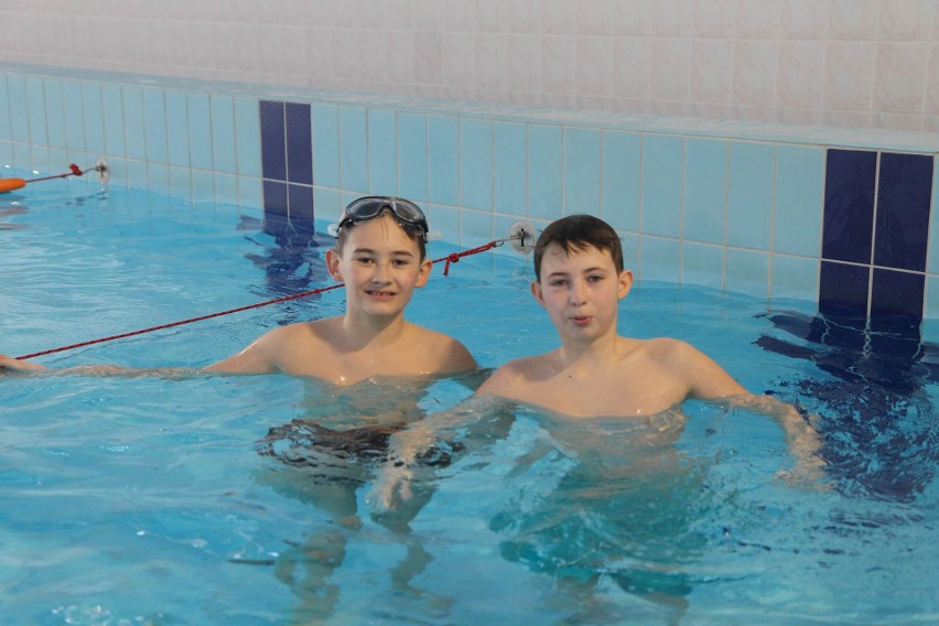 Młodzież rywalizowała na pływalni Wodnik w Chełmnie