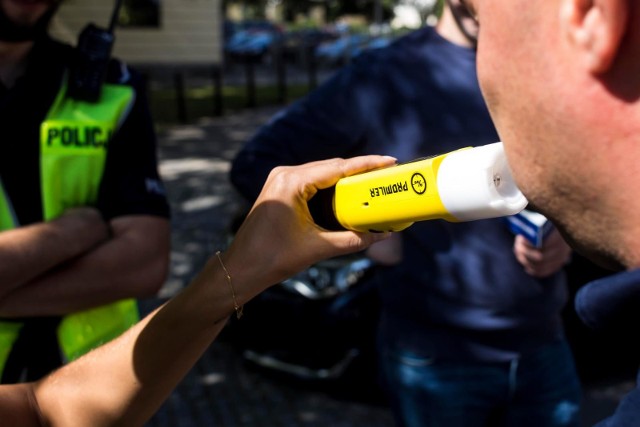 Zerowy limit alkoholu dla kierowców. Nie wsiądziesz do auta nawet po "jednym piwie". Nie będzie taryfy ulgowej?