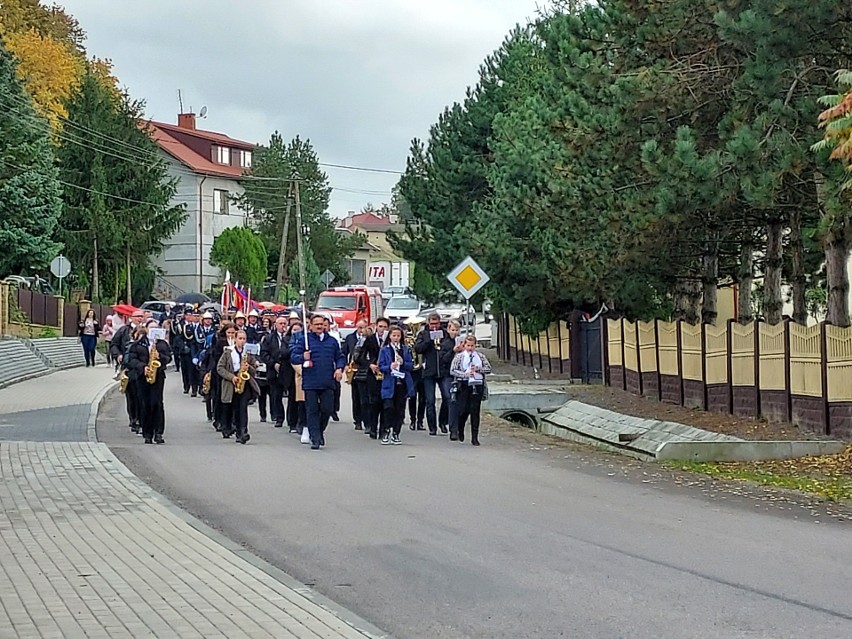 Jubileusz 100-lecia Ochotniczej Straży Pożarnej w Chobrzanach, w gminie Samborzec. Zobacz nowe zdjęcia
