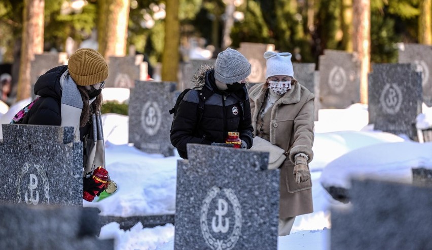 Oddali hołd bohaterom Polskiego Państwa Podziemnego. Światło...