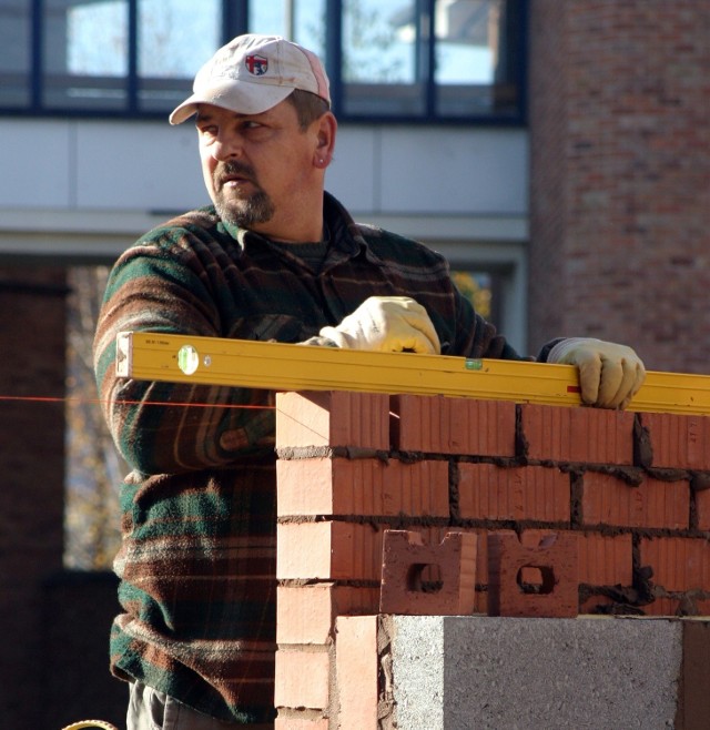 Zanim zdecydujesz się wyjechać do kraju UE za pracą, zaplanuj swój pobyt. Fot. DARIUSZ DANEK