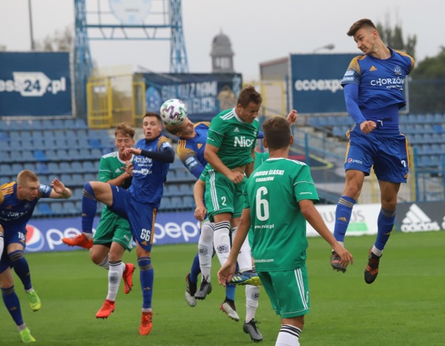 W Pucharze Polski Ruch Chorzów pokonał Stadion Śląski 3:0Zobacz kolejne zdjęcia. Przesuwaj zdjęcia w prawo - naciśnij strzałkę lub przycisk NASTĘPNE