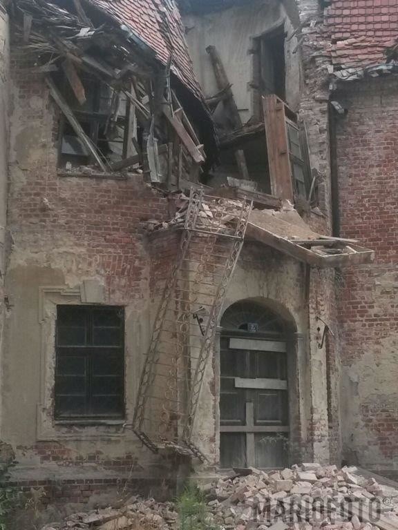 Zawaliła się wieża pałacu w Ciepielowicach