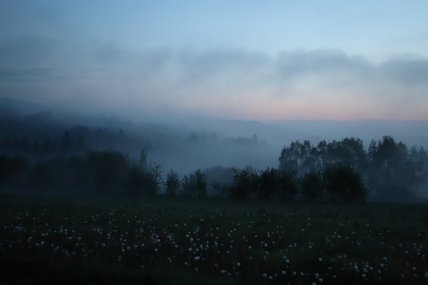 Lubień. Majówka o wschodzie Słońca z widokiem na góry