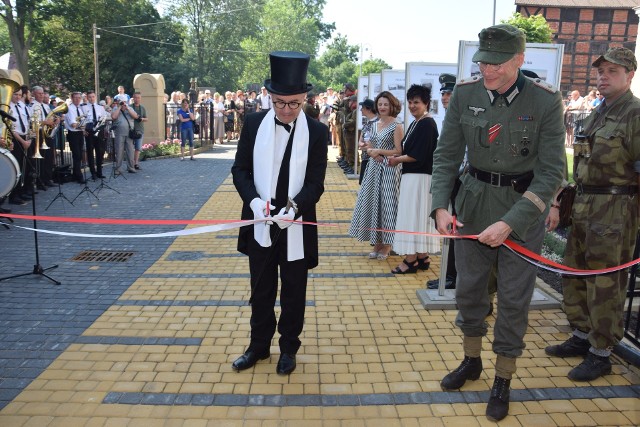 Relacja z otwarcia Wozowni w Łabiszynie oraz migawki z Łabiszyńskich Spotkań z Historią 2019https://pomorska.pl/otwarcie-zabytkowej-wozowni-na-650lecie-labiszyna-labiszynskie-spotkania-z-historia-2019-zdjecia-wideo/ar/c1-14231061