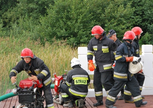 W Osiekach sprawdzano gotowość operacyjną strażaków ochotników z Krosnowa, Borzytuchomia, Dąbrówki, Niedarzyna i Chotkowa. 