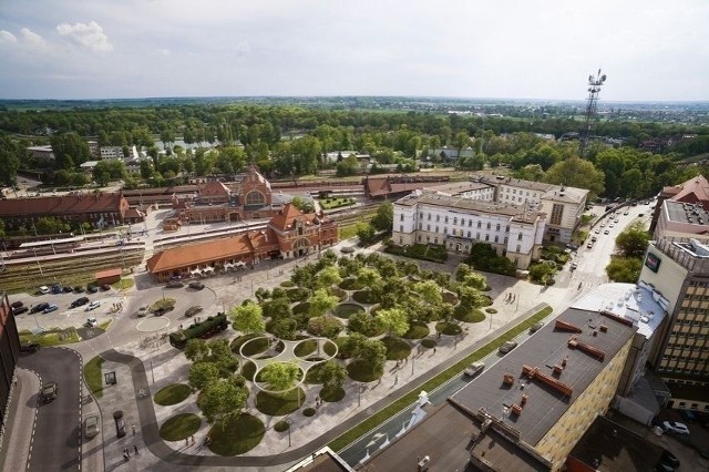 Miasto Opole postanowiło zorganizować sondę internetową, w której mieszkańcy miasta mogą wyrazić swoje zdanie i wybrać patronkę placu