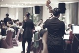 Planujesz wesele na Lubelszczyźnie? Oto najlepsze zespoły weselne grające muzykę na żywo. Kogo polecają internauci?