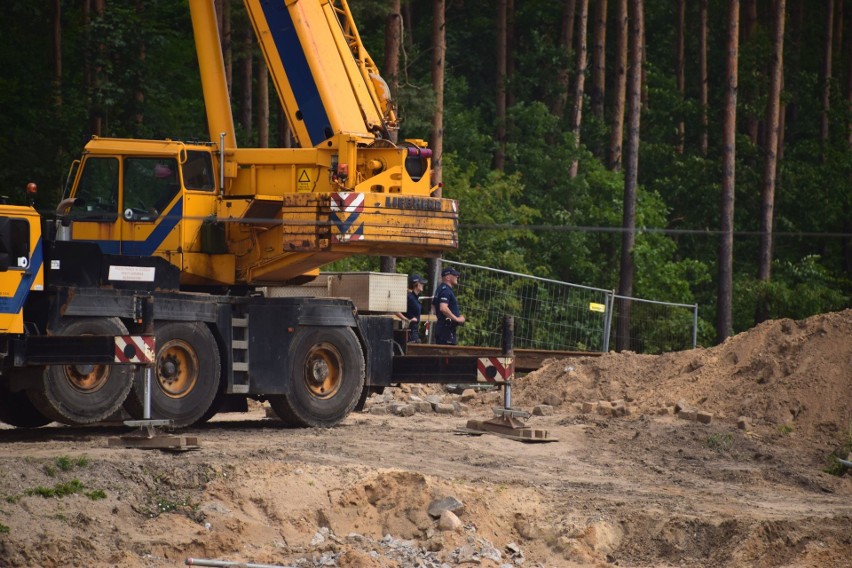 Bomba przy Ciołkowskiego. Przygotowania do ewakuacji...