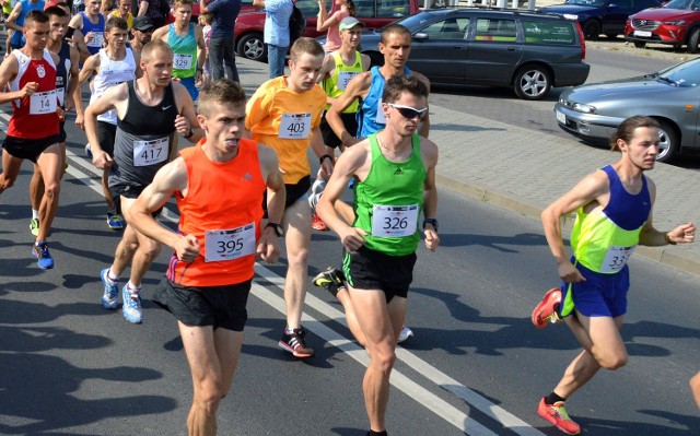 Trójka zwycięzców od prawej Dawid Malina (Rybnik), Marcin Ciepłak (Rybnik) i Patryk Pawłowski ze Stalowej Woli