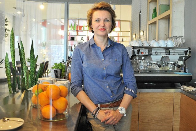 Magdalena Delmaczyńska, właścicielka restauracji KUK NUK w Rzeszowie, zgodnie ze statystyczną nomenklaturą jest mikroprzedsiębiorcą. - Własna firma to duża odpowiedzialność i praca przez całą dobę - mówi.