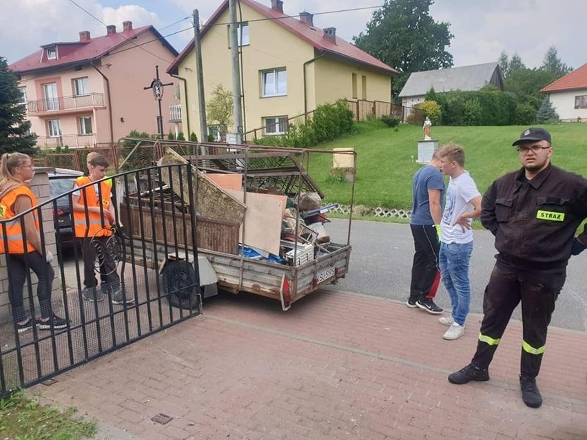 Strażacy z OSP Gotkowice zbierają pieniądze na nowy samochód...