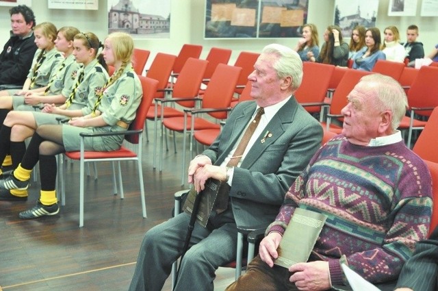 82-letni Waldemar Pluta (po lewej) był w karnym batalionie w Bytomiu