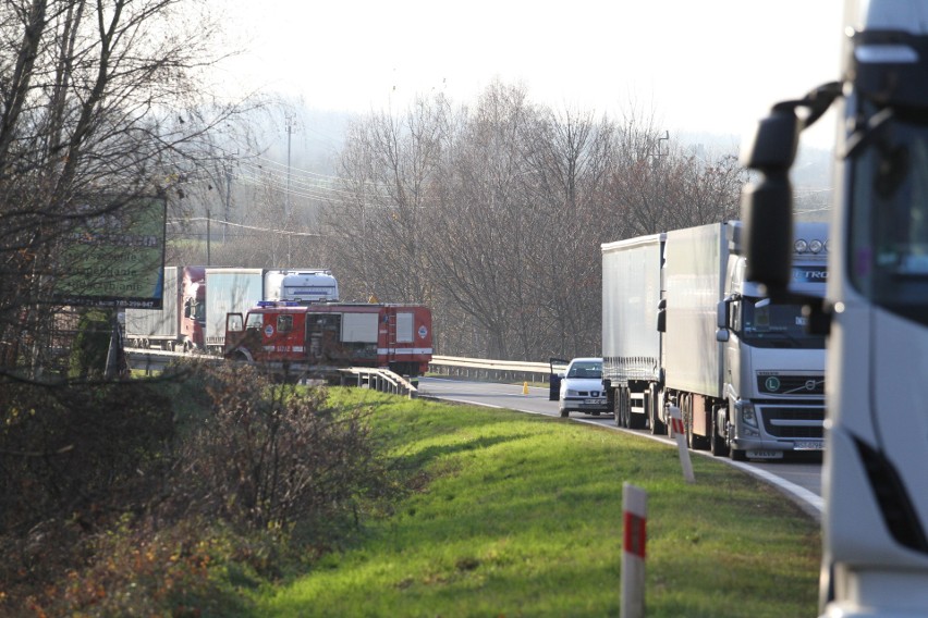 Wypadek w Siedleszczanach. Dwie osoby zostały ranne (zdjęcia)