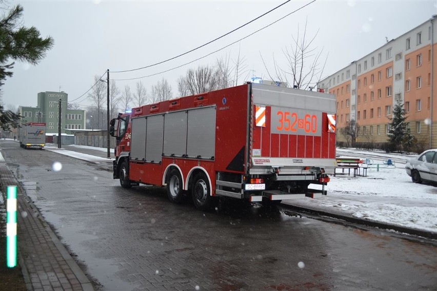 Częstochowa: Na Rakowie znów śmierdzi. Mieszkańcy wezwali strażaków [ZDJĘCIA]