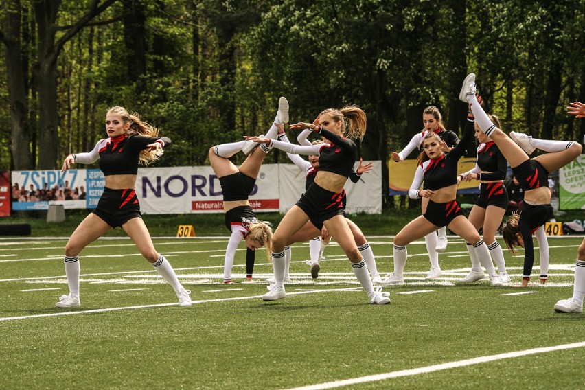 Cheerleaders Wataha Zielona Góra. Zespół stworzony z...