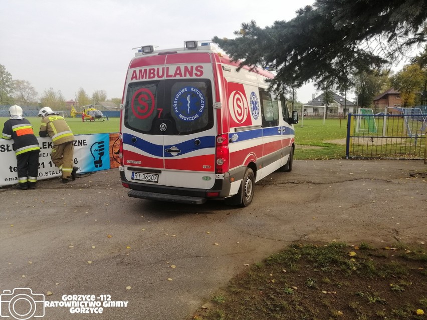 Wypadek w Gorzycach. Poszkodowaną osobę zabrał śmigłowiec LPR (ZDJĘCIA)