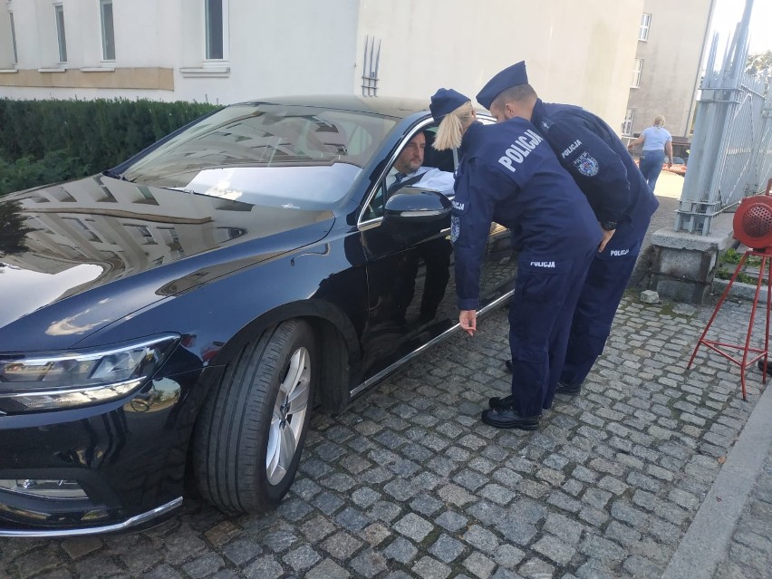 Tak wyglądała interwencja policji wobec marszałka Piotra...